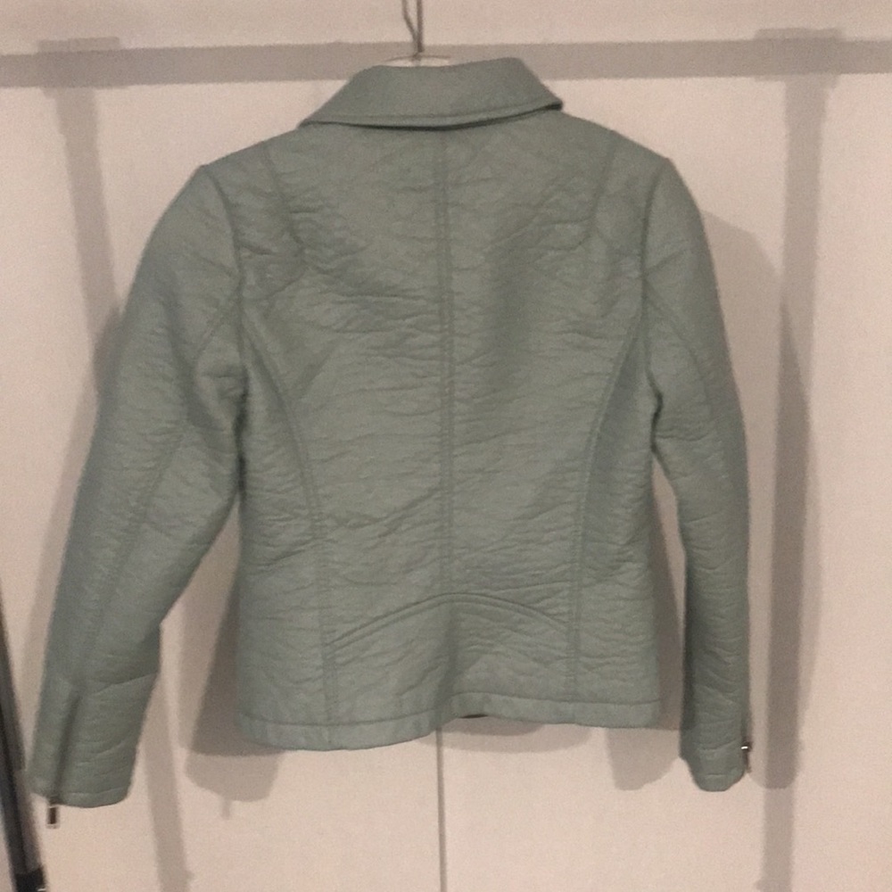Aqua Jacket - Picture 3 of 3